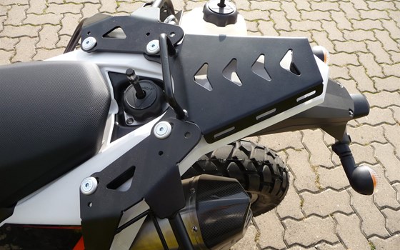 Umgebautes Motorrad KTM 690 Enduro R von Bräuer Motorradsport KG - Bild 22 Umgebautes Motorrad KTM 690 Enduro R von Bräuer Motorradsport KG - Bild 22