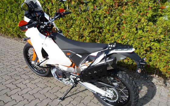 Umgebautes Motorrad KTM 690 Enduro R von Bräuer Motorradsport KG - Bild 5 Umgebautes Motorrad KTM 690 Enduro R von Bräuer Motorradsport KG - Bild 5
