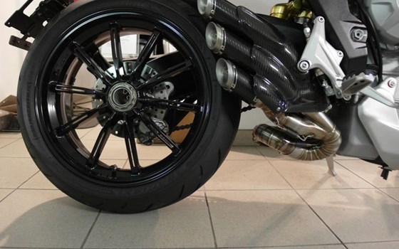 Umgebautes Motorrad MV Agusta Rivale 800 von A.T.T.-Tiedemann-Motorräder e.Kfm - Bild 12 Umgebautes Motorrad MV Agusta Rivale 800 von A.T.T.-Tiedemann-Motorräder e.Kfm - Bild 12
