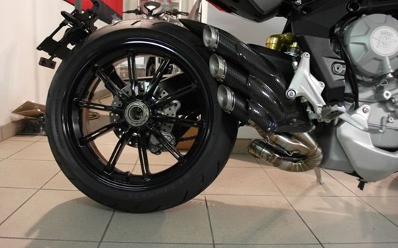 Umgebautes Motorrad MV Agusta Rivale 800 von A.T.T.-Tiedemann-Motorräder e.Kfm - Bild 2 Umgebautes Motorrad MV Agusta Rivale 800 von A.T.T.-Tiedemann-Motorräder e.Kfm - Bild 2