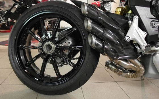Umgebautes Motorrad MV Agusta Rivale 800 von A.T.T.-Tiedemann-Motorräder e.Kfm - Bild 8 Umgebautes Motorrad MV Agusta Rivale 800 von A.T.T.-Tiedemann-Motorräder e.Kfm - Bild 8