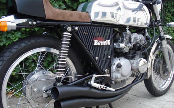 Umgebautes Motorrad Benelli 250 Quattro, 250, 304 von Motorrad Scheunpflug e.K. - Bild 7 Umgebautes Motorrad Benelli 250 Quattro, 250, 304 von Motorrad Scheunpflug e.K. - Bild 7