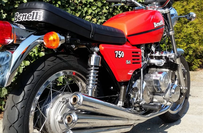 Umbgebautes Motorrad Benelli 750 Sei Bild 2: Umbgebautes Motorrad Benelli 750 Sei