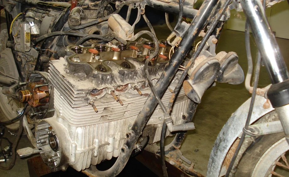 Umbgebautes Motorrad Benelli 750 Sei Bild 9: Umbgebautes Motorrad Benelli 750 Sei