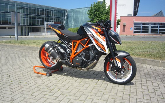 Umgebautes Motorrad KTM 1290 Super Duke R von Motorradcenter Keßler - Bild 5 Umgebautes Motorrad KTM 1290 Super Duke R von Motorradcenter Keßler - Bild 5