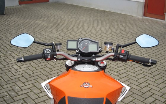 Umgebautes Motorrad KTM 1290 Super Duke R von Motorradcenter Keßler - Bild 10 Umgebautes Motorrad KTM 1290 Super Duke R von Motorradcenter Keßler - Bild 10