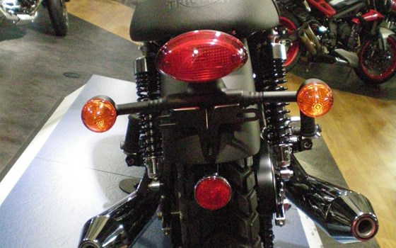 Umgebautes Motorrad Triumph Bonneville T100 Black von TRIUMPH Chemnitz Böttger und Budach OHG - Bild 3 Umgebautes Motorrad Triumph Bonneville T100 Black von TRIUMPH Chemnitz Böttger und Budach OHG - Bild 3