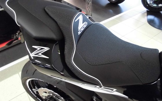 Umgebautes Motorrad Kawasaki Z 1000 Black Edition von Team Wahlers GmbH - Bild 15 Umgebautes Motorrad Kawasaki Z 1000 Black Edition von Team Wahlers GmbH - Bild 15