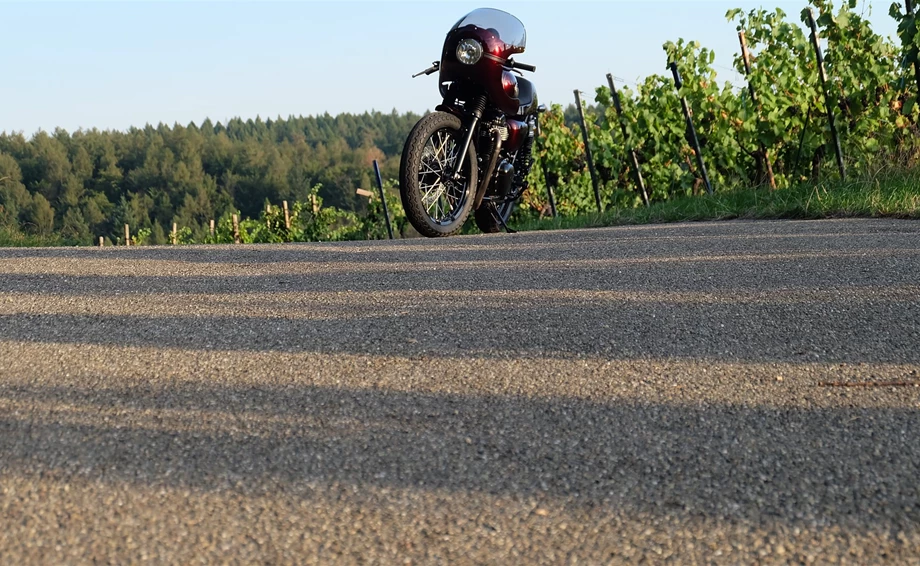 Umbgebautes Motorrad Kawasaki W800 Bild 9: Umbgebautes Motorrad Kawasaki W800