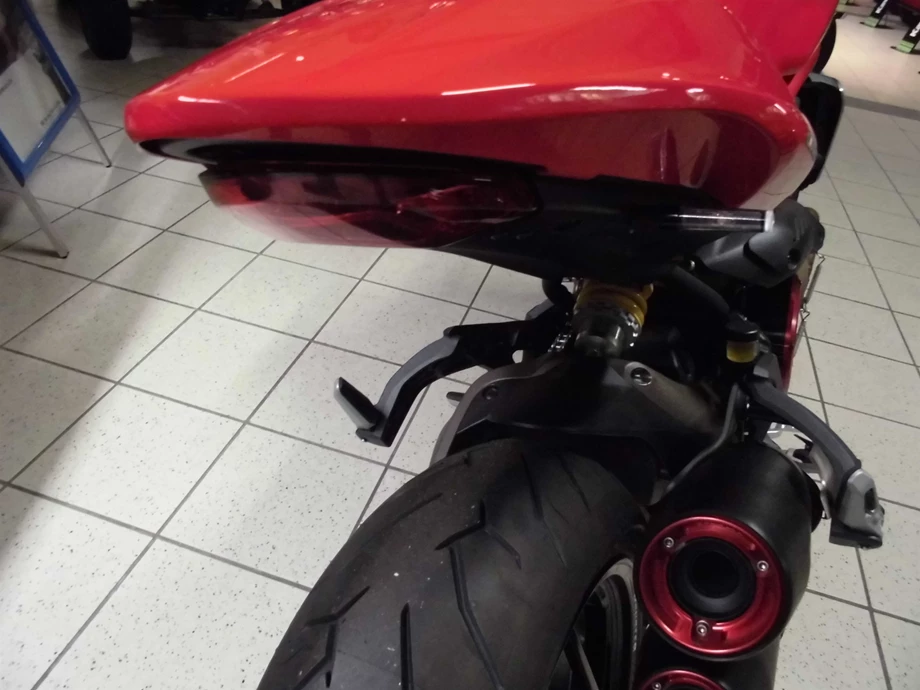 Umbgebautes Motorrad Ducati Monster 1200 Bild 10: Umbgebautes Motorrad Ducati Monster 1200