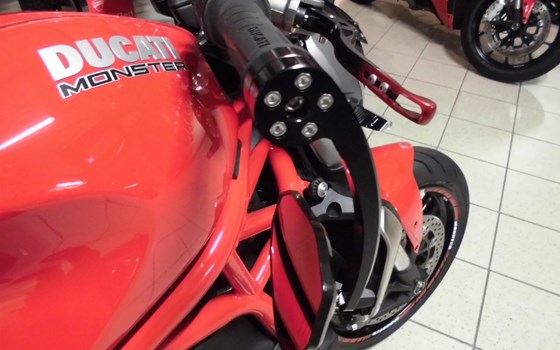 Umgebautes Motorrad Ducati Monster 1200 von Team Wahlers GmbH - Bild 12 Umgebautes Motorrad Ducati Monster 1200 von Team Wahlers GmbH - Bild 12