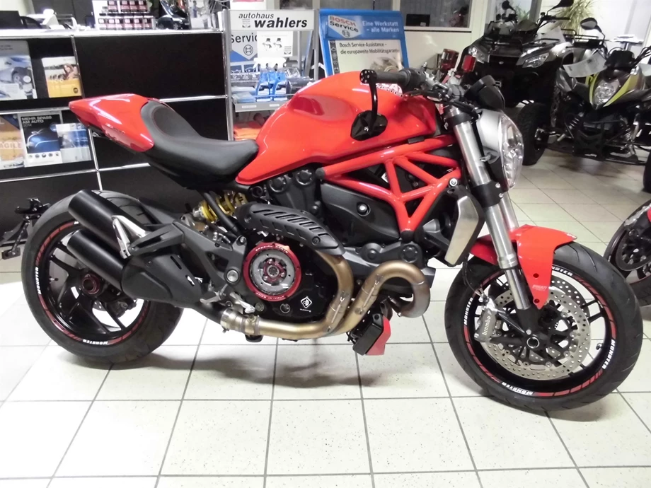 Umbgebautes Motorrad Ducati Monster 1200 Bild 15: Umbgebautes Motorrad Ducati Monster 1200