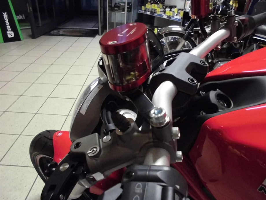 Umbgebautes Motorrad Ducati Monster 1200 Bild 3: Umbgebautes Motorrad Ducati Monster 1200