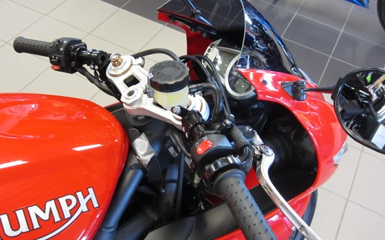 Umgebautes Motorrad Triumph Daytona 675 von Motorrad Hintermeyer GmbH - Bild 5 Umgebautes Motorrad Triumph Daytona 675 von Motorrad Hintermeyer GmbH - Bild 5
