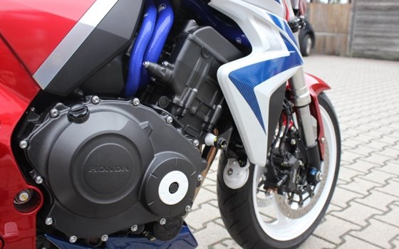 Umgebautes Motorrad Honda CB 1000 R von Auto-und Motorradhaus Bürstadt GmbH - Bild 16 Umgebautes Motorrad Honda CB 1000 R von Auto-und Motorradhaus Bürstadt GmbH - Bild 16