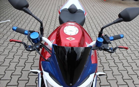 Umgebautes Motorrad Honda CB 1000 R von Auto-und Motorradhaus Bürstadt GmbH - Bild 18 Umgebautes Motorrad Honda CB 1000 R von Auto-und Motorradhaus Bürstadt GmbH - Bild 18