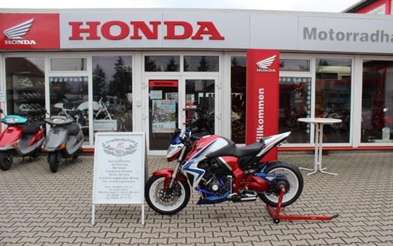 Umgebautes Motorrad Honda CB 1000 R von Auto-und Motorradhaus Bürstadt GmbH - Bild 2 Umgebautes Motorrad Honda CB 1000 R von Auto-und Motorradhaus Bürstadt GmbH - Bild 2