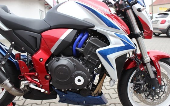 Umgebautes Motorrad Honda CB 1000 R von Auto-und Motorradhaus Bürstadt GmbH - Bild 9 Umgebautes Motorrad Honda CB 1000 R von Auto-und Motorradhaus Bürstadt GmbH - Bild 9