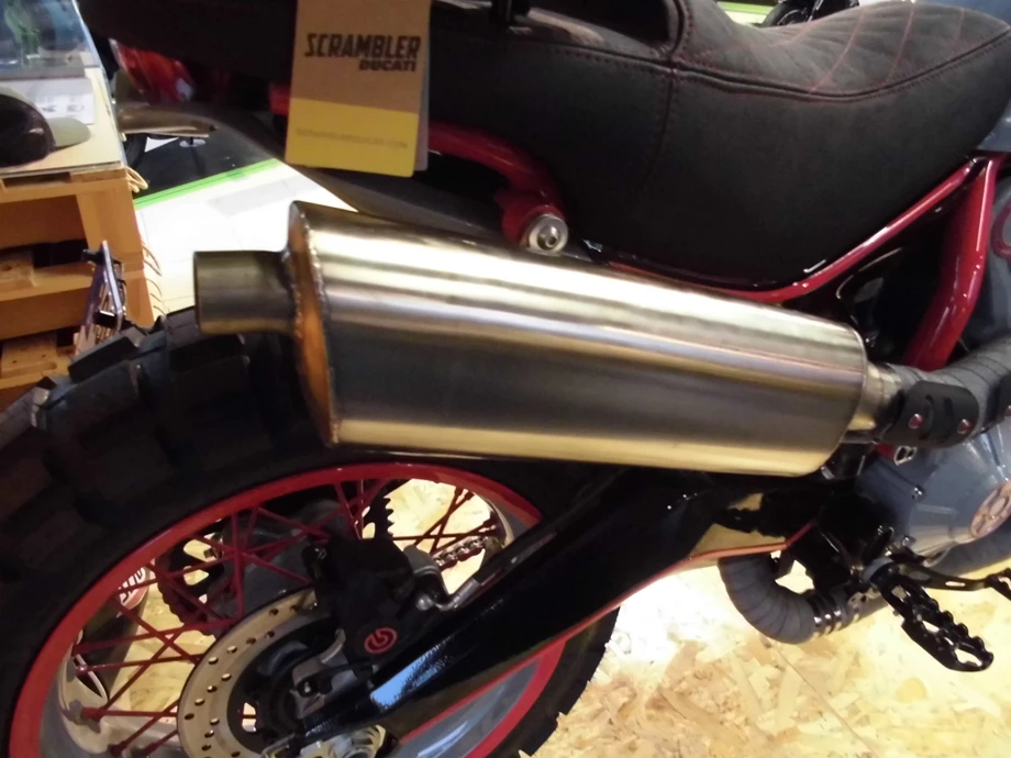Umbgebautes Motorrad Ducati Scrambler Icon Bild 12: Umbgebautes Motorrad Ducati Scrambler Icon
