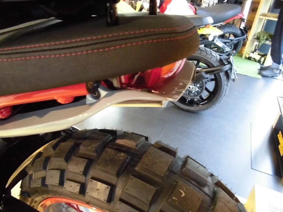 Umbgebautes Motorrad Ducati Scrambler Icon Bild 17: Umbgebautes Motorrad Ducati Scrambler Icon