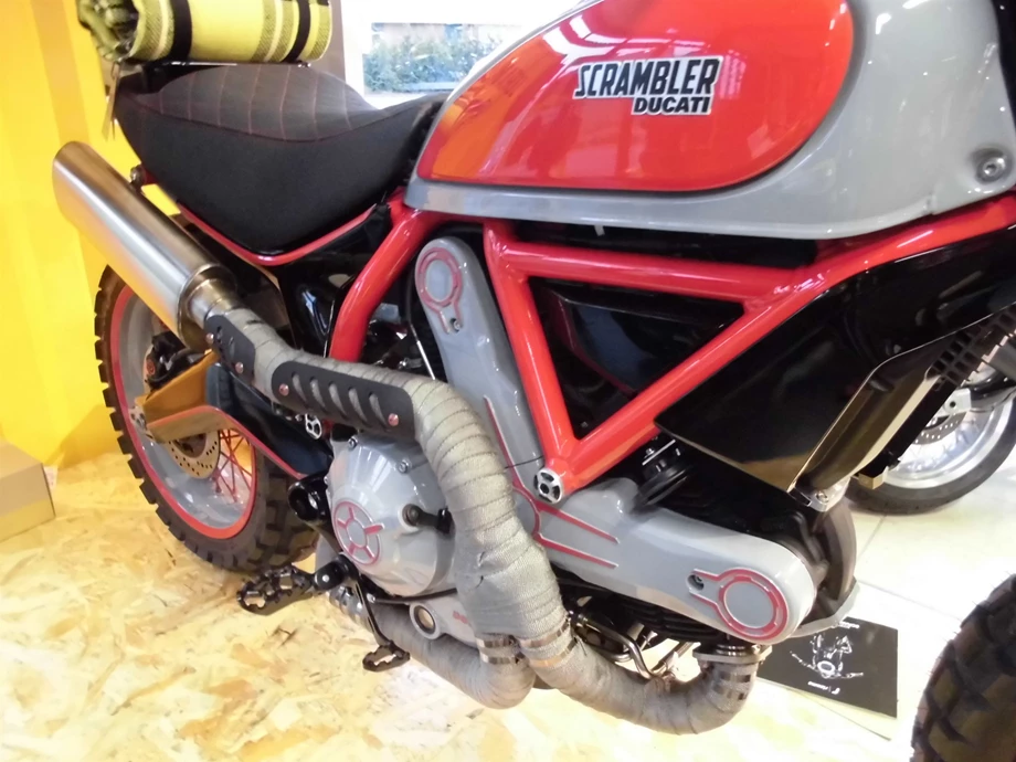 Umbgebautes Motorrad Ducati Scrambler Icon Bild 22: Umbgebautes Motorrad Ducati Scrambler Icon