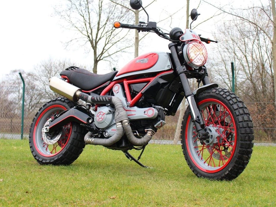 Umbgebautes Motorrad Ducati Scrambler Icon Bild 1: Umbgebautes Motorrad Ducati Scrambler Icon