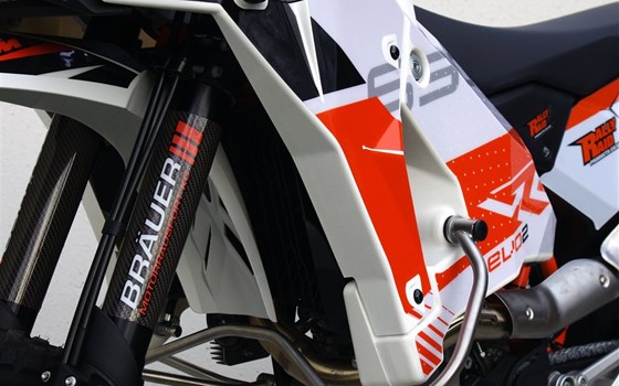 Umgebautes Motorrad KTM 690 LC4 Rally von Bräuer Motorradsport KG - Bild 6 Umgebautes Motorrad KTM 690 LC4 Rally von Bräuer Motorradsport KG - Bild 6