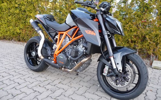 Umgebautes Motorrad KTM 1290 Super Duke von Bräuer Motorradsport KG - Bild 2 Umgebautes Motorrad KTM 1290 Super Duke von Bräuer Motorradsport KG - Bild 2