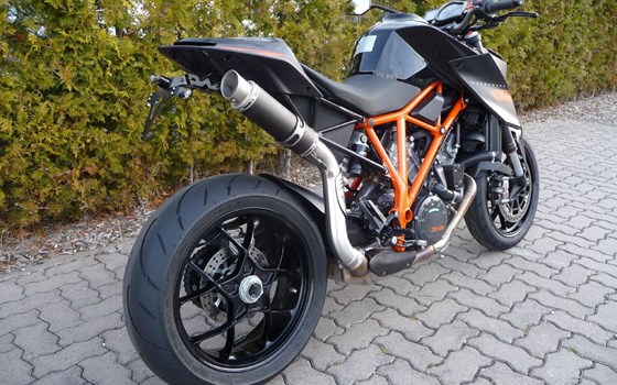 Umgebautes Motorrad KTM 1290 Super Duke von Bräuer Motorradsport KG - Bild 5 Umgebautes Motorrad KTM 1290 Super Duke von Bräuer Motorradsport KG - Bild 5