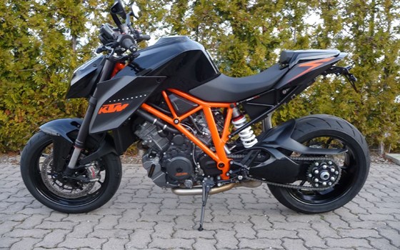 Umgebautes Motorrad KTM 1290 Super Duke von Bräuer Motorradsport KG - Bild 6 Umgebautes Motorrad KTM 1290 Super Duke von Bräuer Motorradsport KG - Bild 6