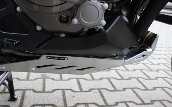Umgebautes Motorrad Honda VFR1200X Crosstourer von Auto-und Motorradhaus Bürstadt GmbH - Bild 11 Umgebautes Motorrad Honda VFR1200X Crosstourer von Auto-und Motorradhaus Bürstadt GmbH - Bild 11
