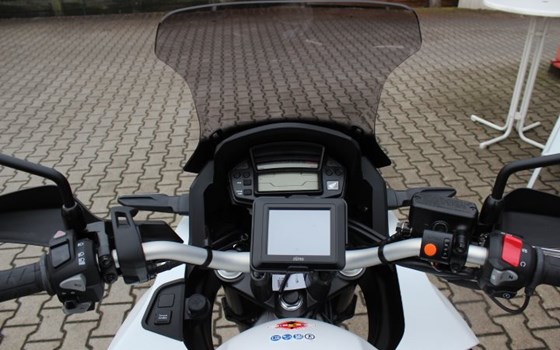 Umgebautes Motorrad Honda VFR1200X Crosstourer von Auto-und Motorradhaus Bürstadt GmbH - Bild 17 Umgebautes Motorrad Honda VFR1200X Crosstourer von Auto-und Motorradhaus Bürstadt GmbH - Bild 17