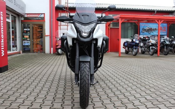 Umgebautes Motorrad Honda VFR1200X Crosstourer von Auto-und Motorradhaus Bürstadt GmbH - Bild 3 Umgebautes Motorrad Honda VFR1200X Crosstourer von Auto-und Motorradhaus Bürstadt GmbH - Bild 3