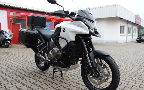 Umgebautes Motorrad Honda VFR1200X Crosstourer von Auto-und Motorradhaus Bürstadt GmbH - Bild 5 Umgebautes Motorrad Honda VFR1200X Crosstourer von Auto-und Motorradhaus Bürstadt GmbH - Bild 5