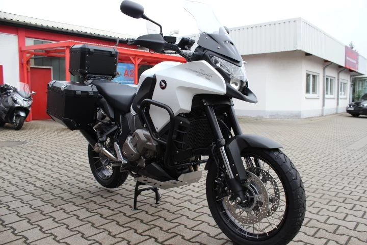 Umbgebautes Motorrad Honda VFR1200X Crosstourer Bild 5: Umbgebautes Motorrad Honda VFR1200X Crosstourer