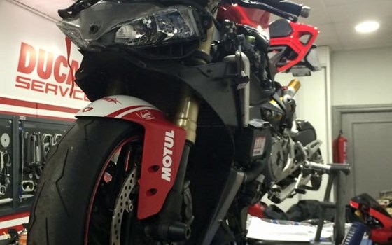 Umgebautes Motorrad Ducati 1199 Panigale von DOS RUEDAS Ciudad Real - Bild 5 Umgebautes Motorrad Ducati 1199 Panigale von DOS RUEDAS Ciudad Real - Bild 5