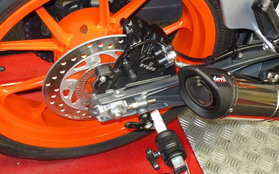 Umgebautes Motorrad KTM 390 Duke von GSN Motorraeder - Bild 2 Umgebautes Motorrad KTM 390 Duke von GSN Motorraeder - Bild 2