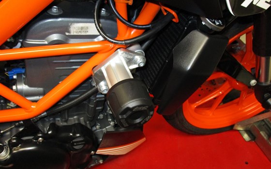 Umgebautes Motorrad KTM 390 Duke von GSN Motorraeder - Bild 5 Umgebautes Motorrad KTM 390 Duke von GSN Motorraeder - Bild 5