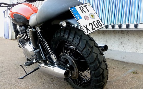 Umgebautes Motorrad Triumph Bonneville T100 von SBF TRIUMPH Bikes & Parts GmbH & Co.KG - Bild 4 Umgebautes Motorrad Triumph Bonneville T100 von SBF TRIUMPH Bikes & Parts GmbH & Co.KG - Bild 4