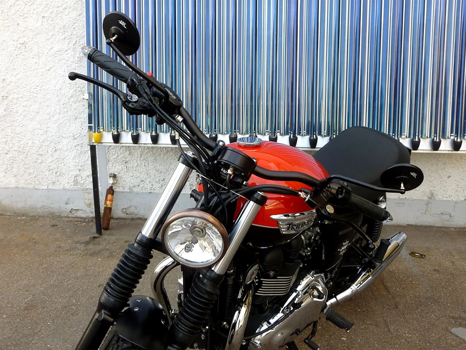 Umbgebautes Motorrad Triumph Bonneville T100 Bild 7: Umbgebautes Motorrad Triumph Bonneville T100