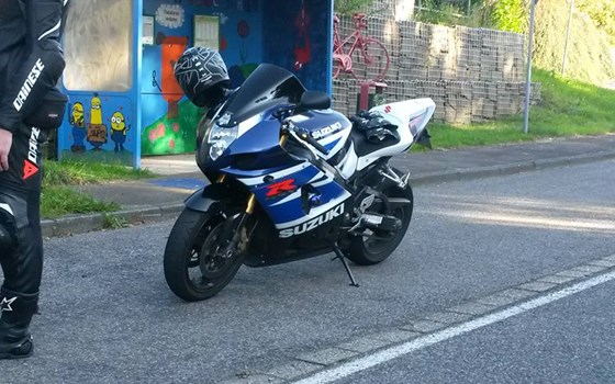 Umgebautes Motorrad Suzuki GSX-R 1000 von giorgos4 - Bild 2 Umgebautes Motorrad Suzuki GSX-R 1000 von giorgos4 - Bild 2