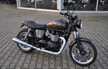 Triumph Bonneville Custom Bike Triumph Bonneville Custom Bike