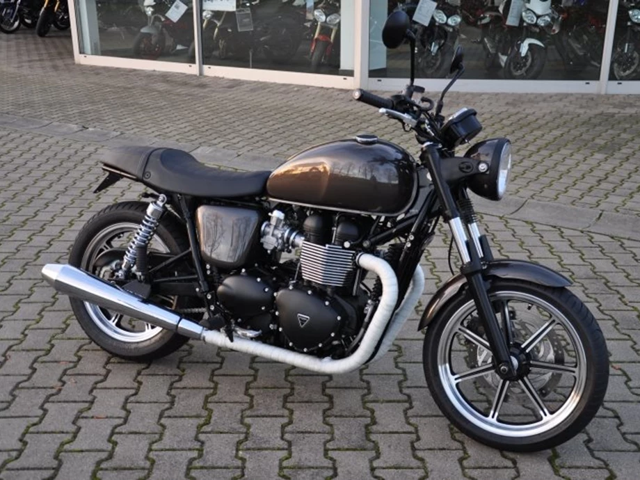 Umbgebautes Motorrad Triumph Bonneville Bild 1: Umbgebautes Motorrad Triumph Bonneville