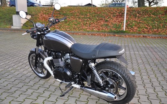 Umgebautes Motorrad Triumph Bonneville von Zweirad Hermann - Bild 7 Umgebautes Motorrad Triumph Bonneville von Zweirad Hermann - Bild 7