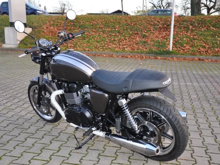Umbgebautes Motorrad Triumph Bonneville Bild 7: Umbgebautes Motorrad Triumph Bonneville