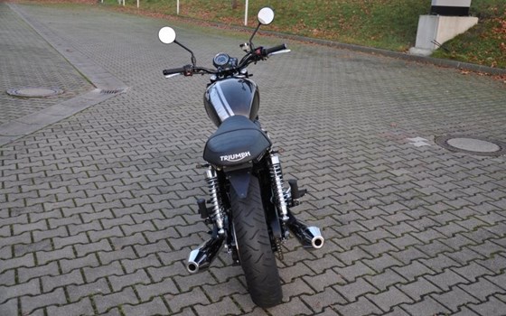 Umgebautes Motorrad Triumph Bonneville von Zweirad Hermann - Bild 8 Umgebautes Motorrad Triumph Bonneville von Zweirad Hermann - Bild 8