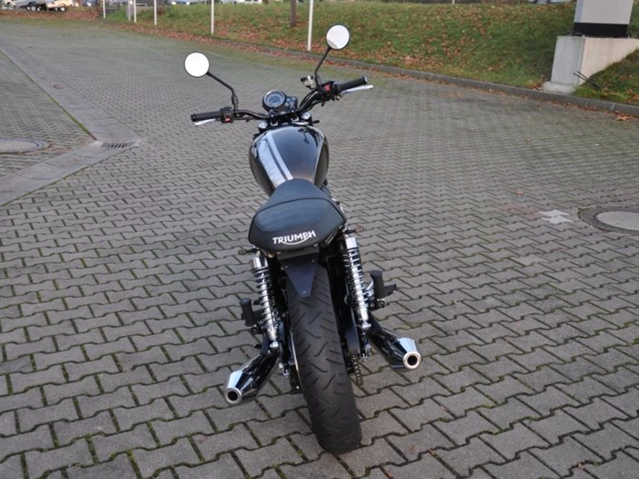 Umbgebautes Motorrad Triumph Bonneville Bild 8: Umbgebautes Motorrad Triumph Bonneville