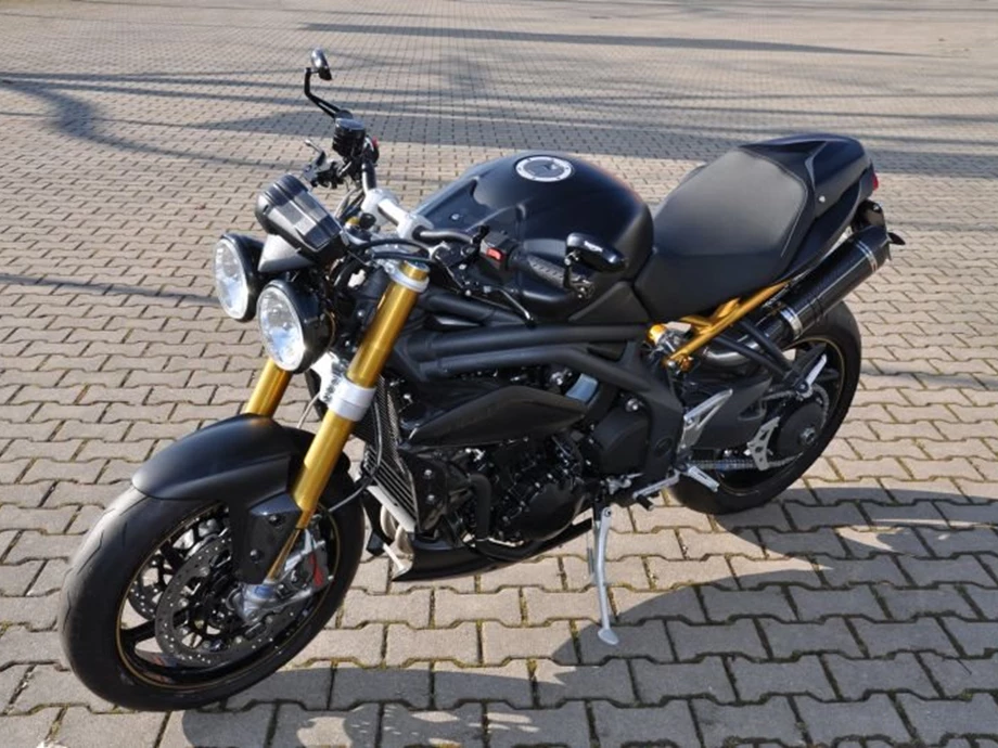 Umbgebautes Motorrad Triumph Speed Triple R Bild 3: Umbgebautes Motorrad Triumph Speed Triple R