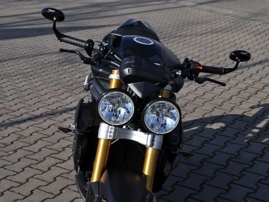 Umbgebautes Motorrad Triumph Speed Triple R Bild 4: Umbgebautes Motorrad Triumph Speed Triple R