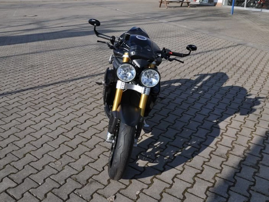 Umbgebautes Motorrad Triumph Speed Triple R Bild 5: Umbgebautes Motorrad Triumph Speed Triple R